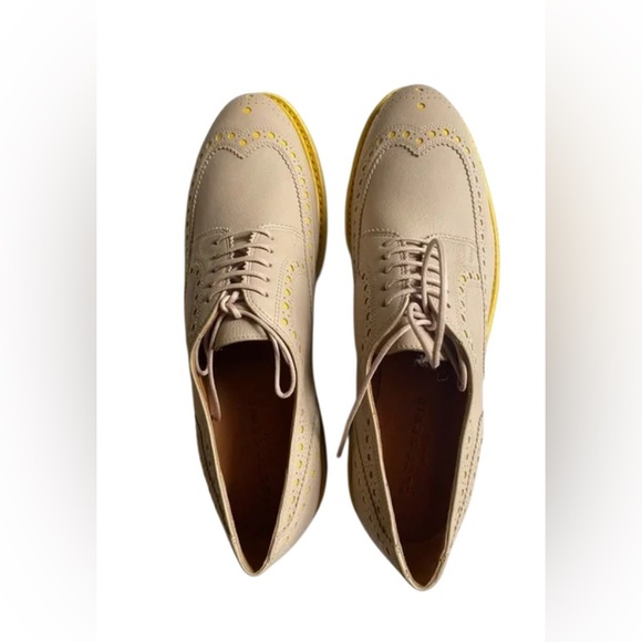 New CLERGERIE Beige Trendy Yellow Trim Oxford Derbys size 38.5
